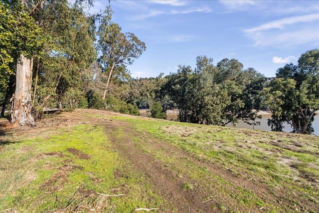 2 Old Santa Cruz Hwy, Los Gatos, CA 95033
