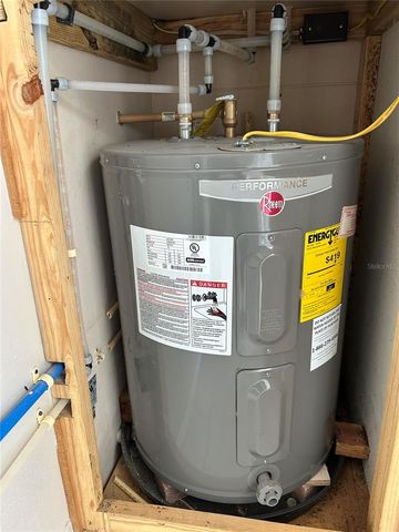 2304 LEHIGH AVENUE, Bradenton, FL 34207