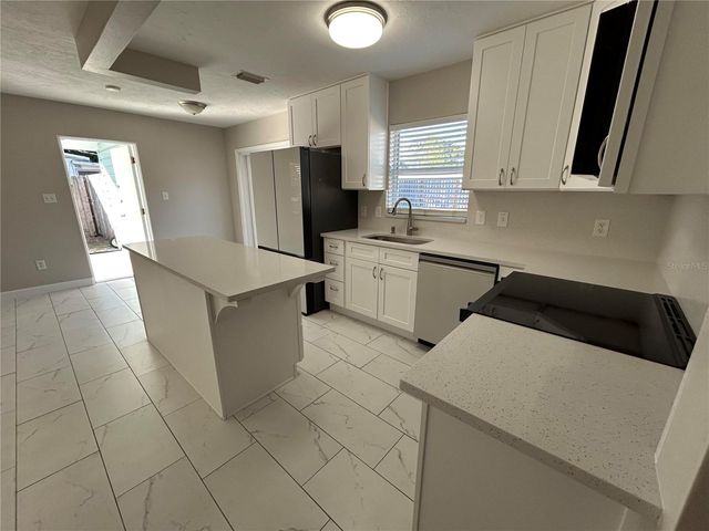 2304 LEHIGH AVENUE, Bradenton, FL 34207