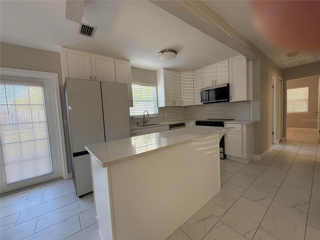 2304 LEHIGH AVENUE, Bradenton, FL 34207