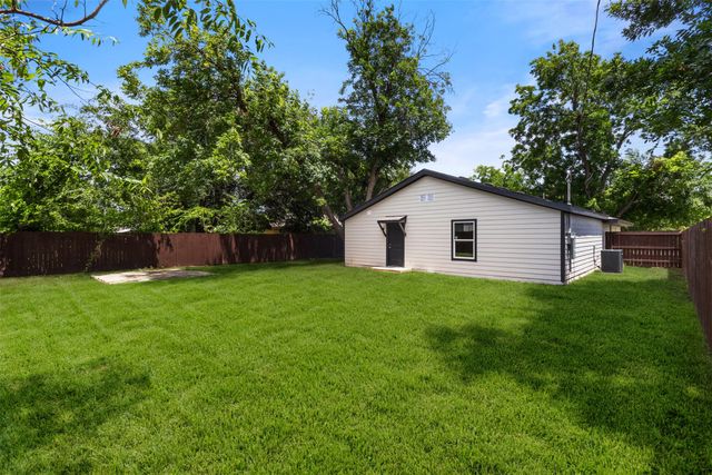 907 Pinson Road, Forney, TX 75126