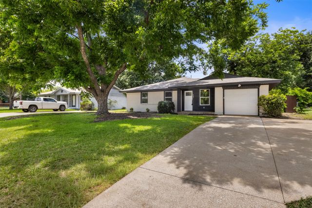 907 Pinson Road, Forney, TX 75126