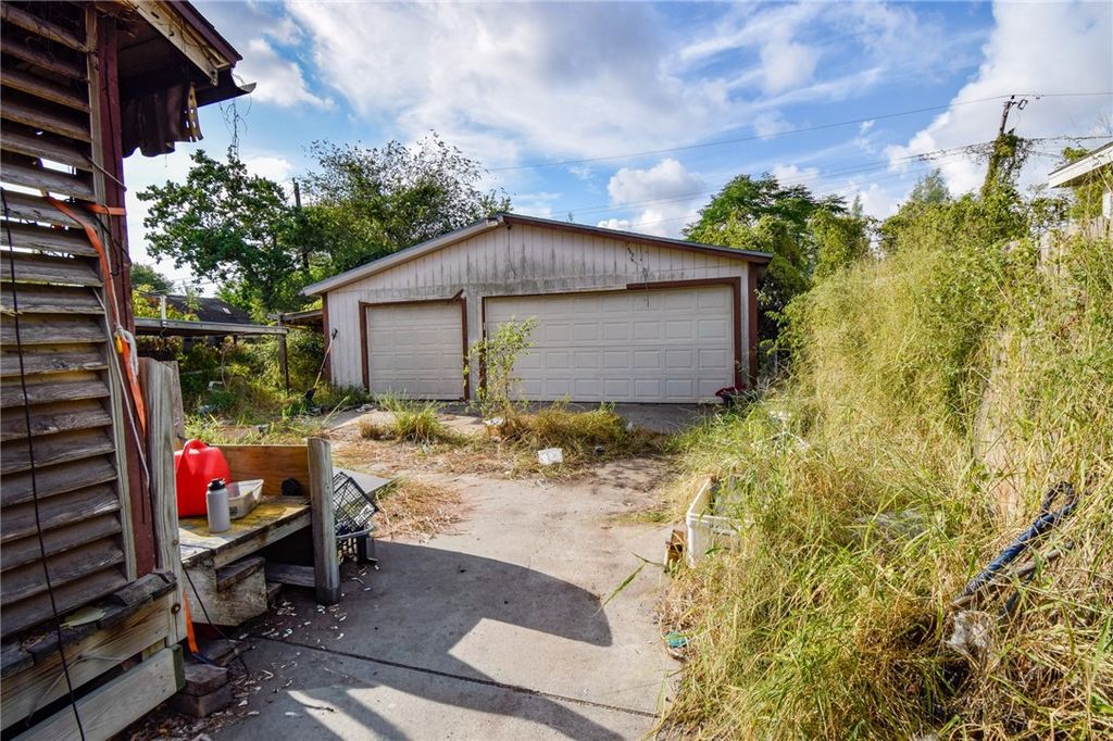 3401 Southland Dr, Corpus Christi, TX 78408 — photo 4