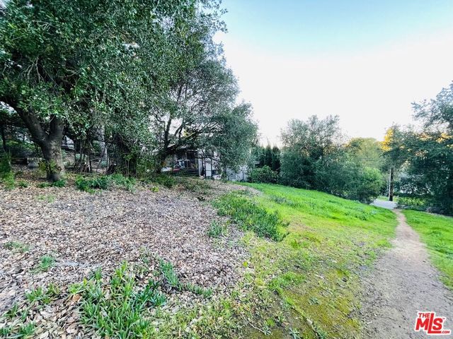 23670 Summit Drive, Calabasas, CA 91302