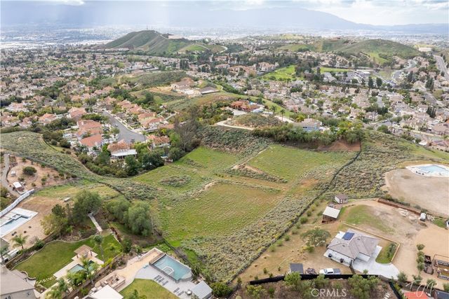 1130 La Salle Cir, Corona, CA 92879