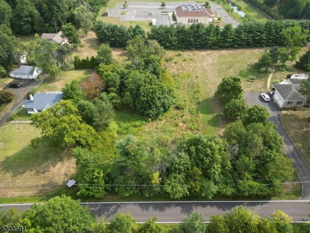 118 Cortelyou Ln, Franklin Twp., NJ 08873