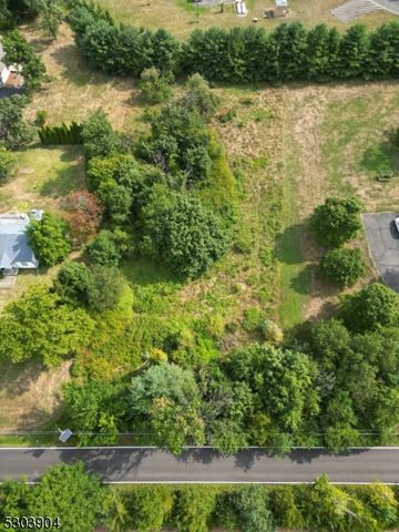 118 Cortelyou Ln, Franklin Twp., NJ 08873