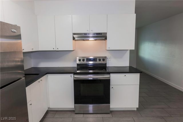 6540 Bristol Way, Las Vegas, NV 89107