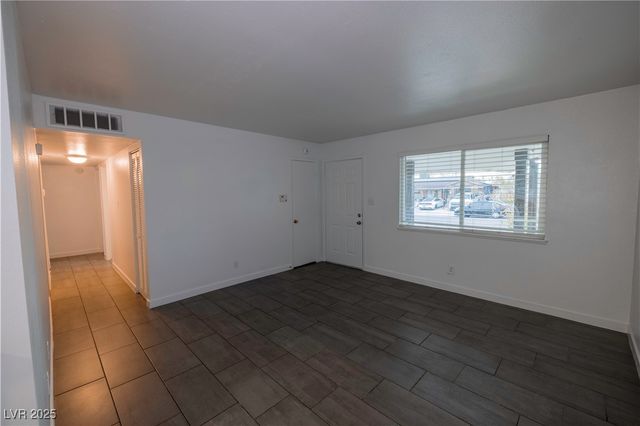 6540 Bristol Way, Las Vegas, NV 89107