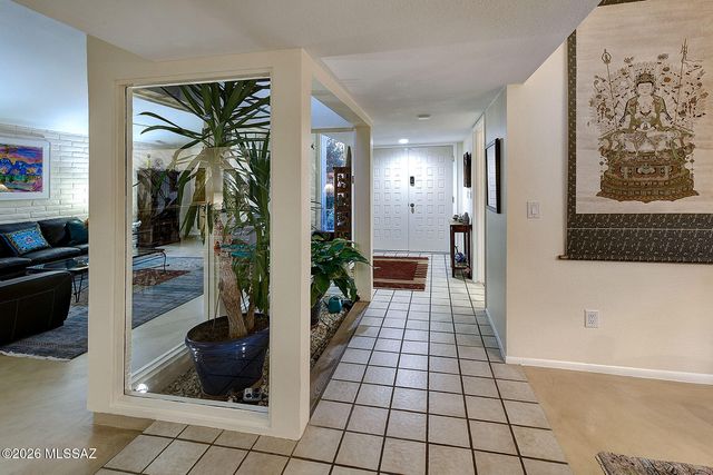 5674 N Camino Del Sol, Tucson, AZ 85718