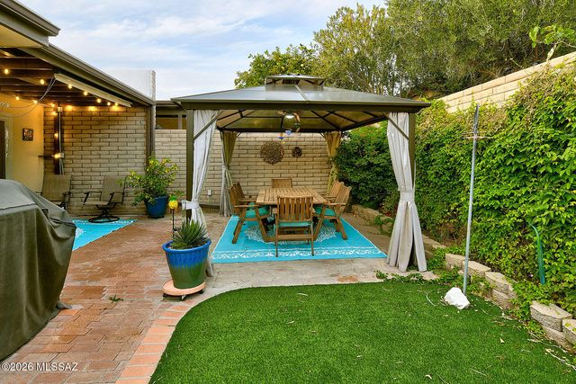 5674 N Camino Del Sol, Tucson, AZ 85718