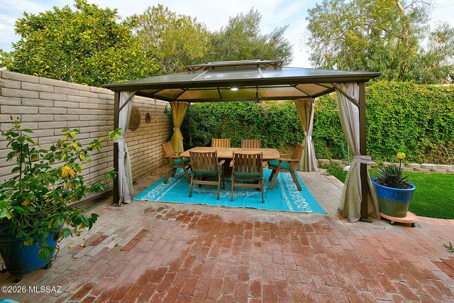 5674 N Camino Del Sol, Tucson, AZ 85718