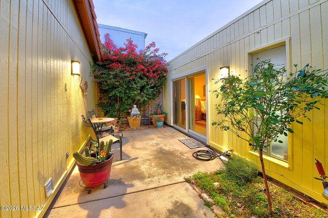 5674 N Camino Del Sol, Tucson, AZ 85718