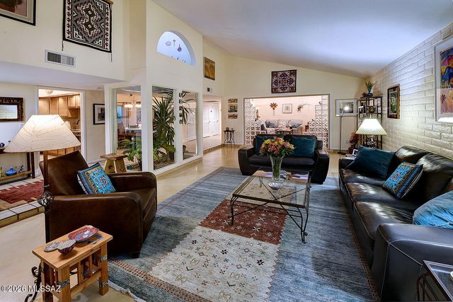 5674 N Camino Del Sol, Tucson, AZ 85718