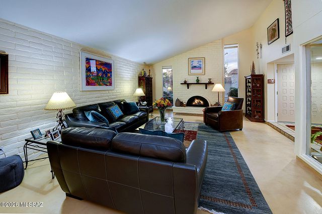 5674 N Camino Del Sol, Tucson, AZ 85718