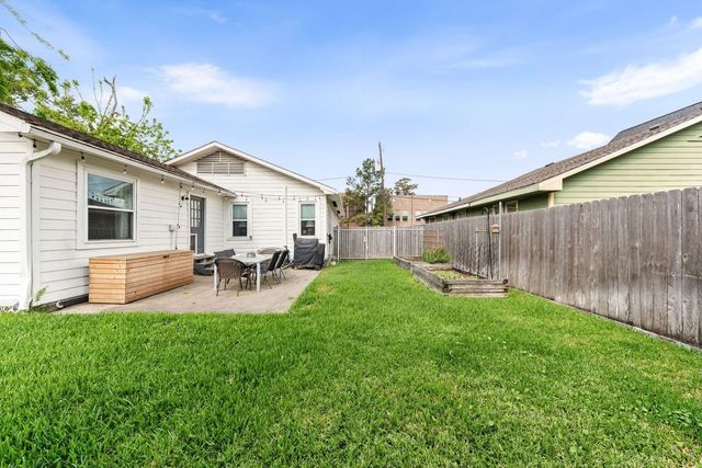 1516 Lawrence Street, Houston, TX 77008