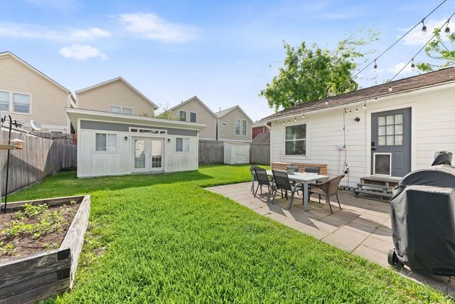 1516 Lawrence Street, Houston, TX 77008