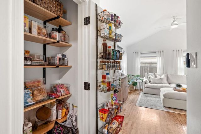 1516 Lawrence Street, Houston, TX 77008