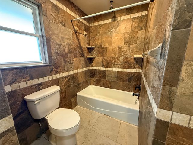 737 Kensington Lane, Mansfield, TX 76063