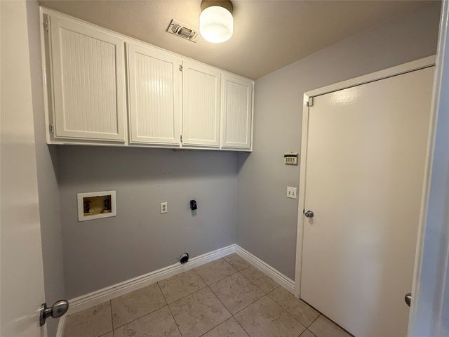 737 Kensington Lane, Mansfield, TX 76063