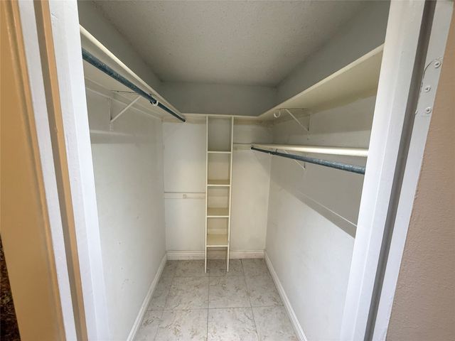 737 Kensington Lane, Mansfield, TX 76063