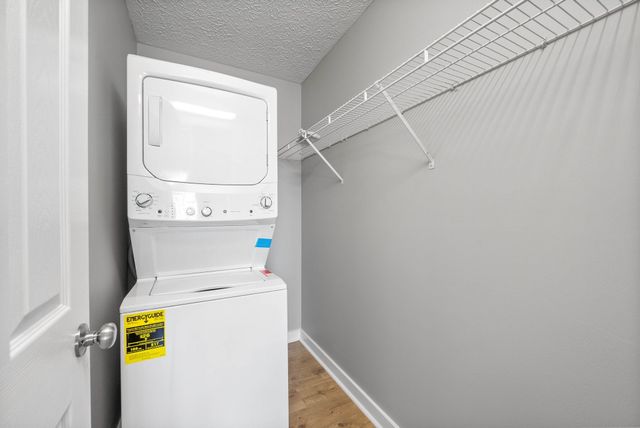 765 Robb Ave Apt 7, Clarksville, TN 37040