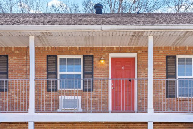 765 Robb Ave Apt 7, Clarksville, TN 37040