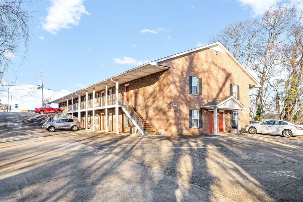 765 Robb Ave Apt 7, Clarksville, TN 37040