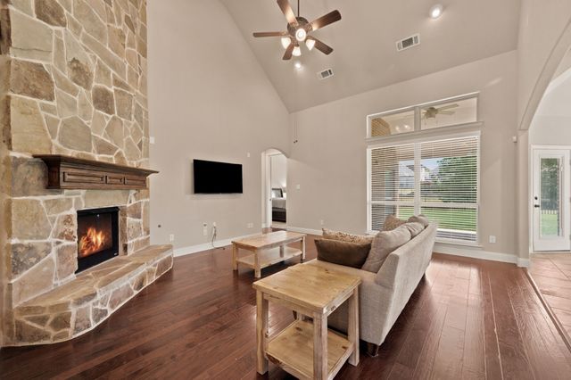 4008 Las Colina Drive, Fort Worth, TX 76179