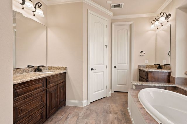 4008 Las Colina Drive, Fort Worth, TX 76179