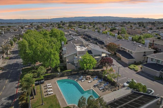 145 Albacore Lane, Foster City, CA 94404