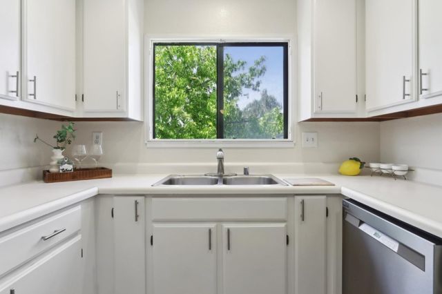 145 Albacore Lane, Foster City, CA 94404