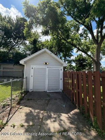 314 Regent Street, Lansing, MI 48912