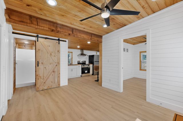 262 Briggs Boulevard, East Tawakoni, TX 75472