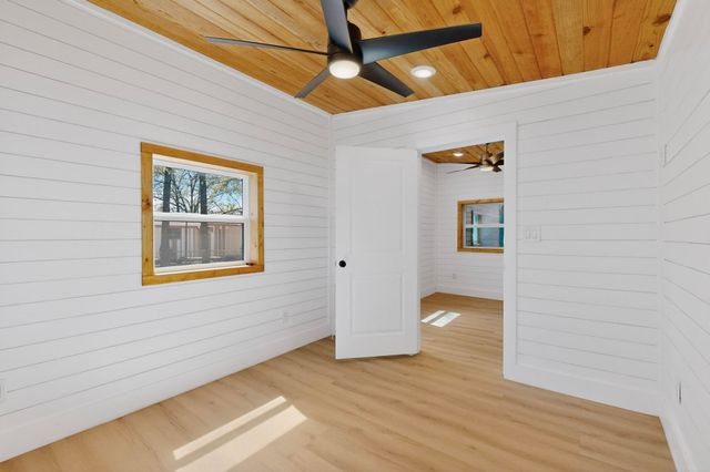 262 Briggs Boulevard, East Tawakoni, TX 75472