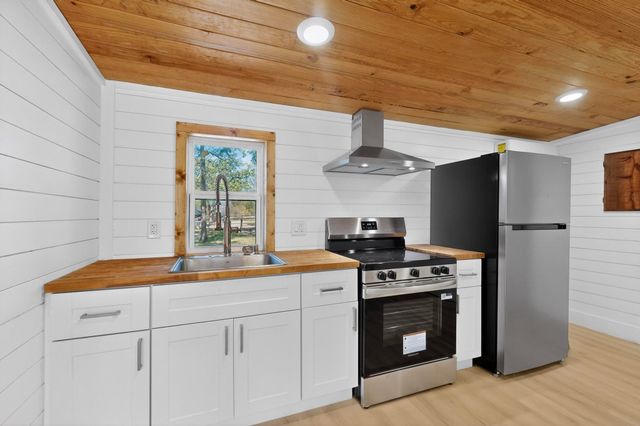 262 Briggs Boulevard, East Tawakoni, TX 75472