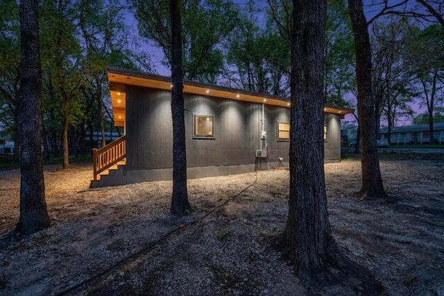 262 Briggs Boulevard, East Tawakoni, TX 75472