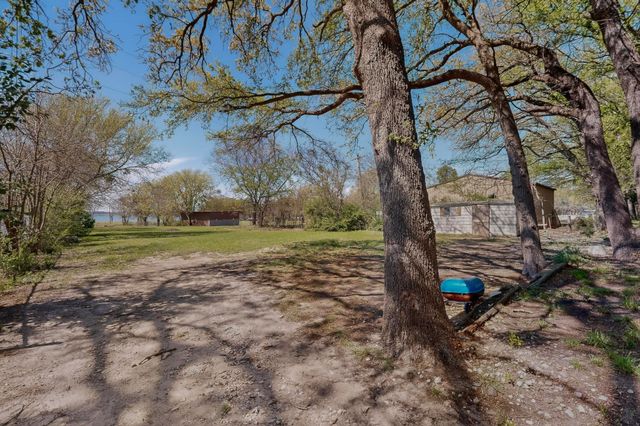 262 Briggs Boulevard, East Tawakoni, TX 75472