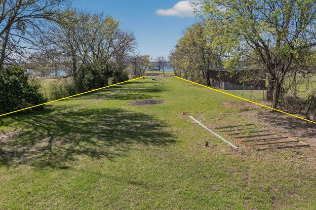 262 Briggs Boulevard, East Tawakoni, TX 75472