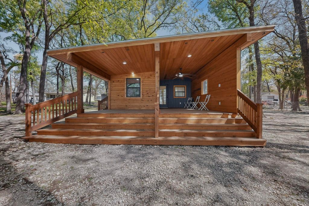 262 Briggs Boulevard, East Tawakoni, TX 75472