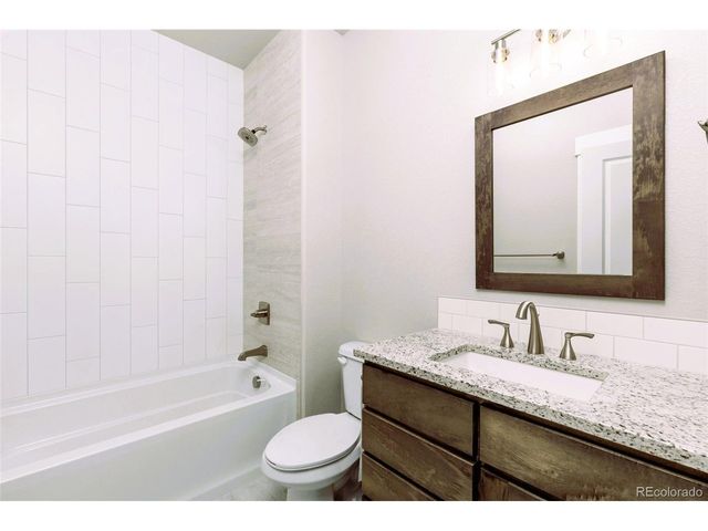 4 Annie Ln, Keenesburg, CO 80643