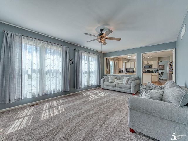 849 Regents Park, Monroe Twp, MI 48161