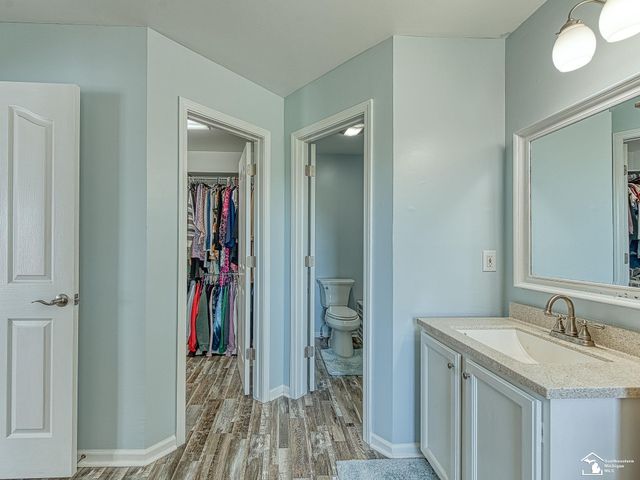 849 Regents Park, Monroe Twp, MI 48161