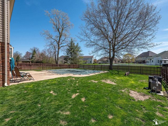 849 Regents Park, Monroe Twp, MI 48161