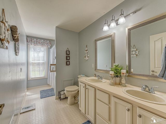 849 Regents Park, Monroe Twp, MI 48161