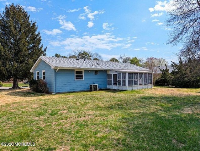 29 Moccasin Drive, Whiting, NJ 08759