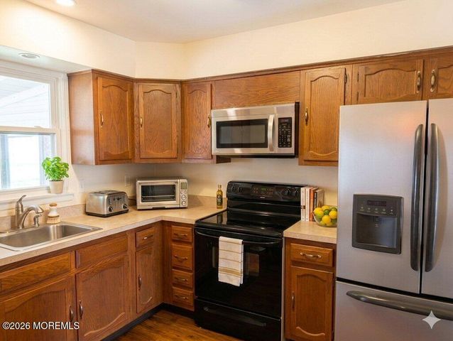 29 Moccasin Drive, Whiting, NJ 08759