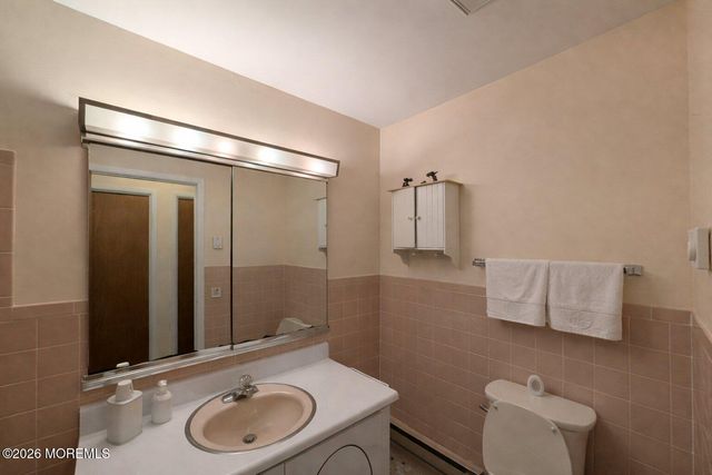 29 Moccasin Drive, Whiting, NJ 08759