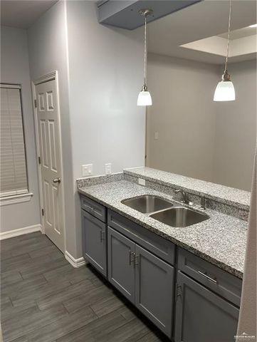 2705 Primrose Avenue, Edinburg, TX 78541