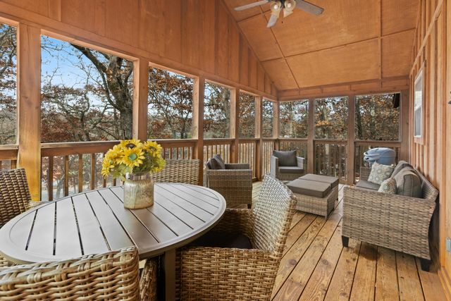 27 Bells Avenue, Branson West, MO 65737